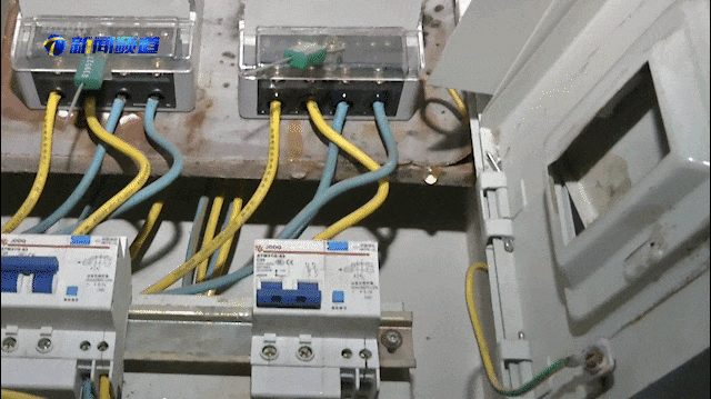 為什么配電箱里不能放雜物？:配電箱

